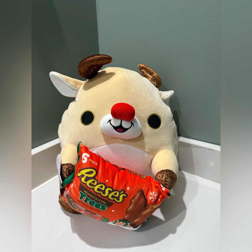 New Snackles Christmas  Reindeer & Reeses Peanut Butter 14" Soft Plush  by ZURU